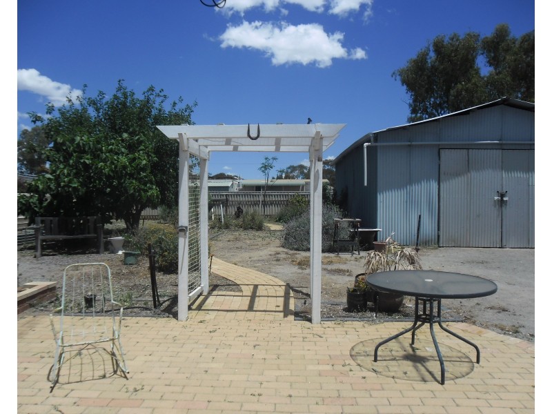 22 Railway Avenue, Carnamah WA 6517