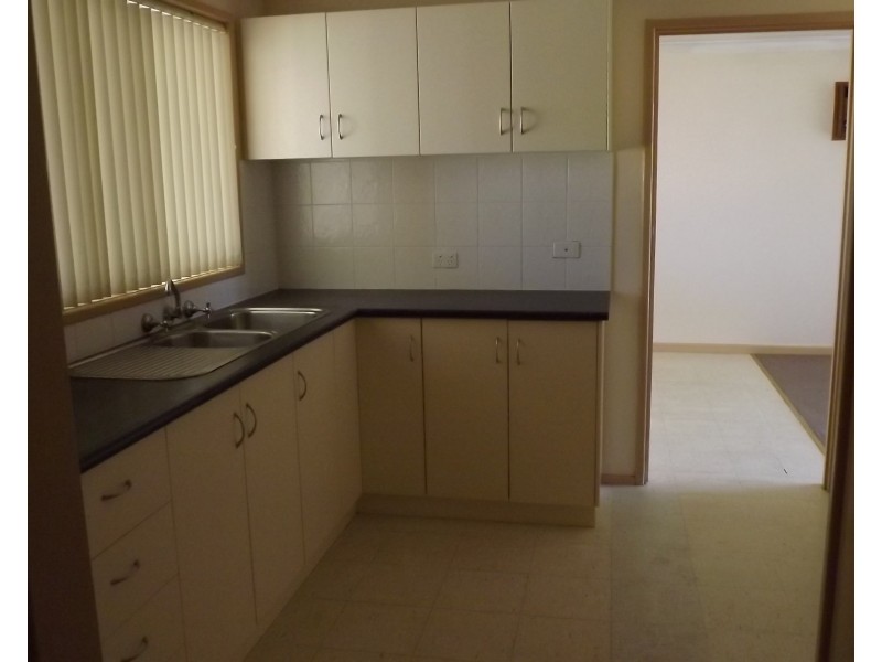 29 Church Street, Dongara WA 6525