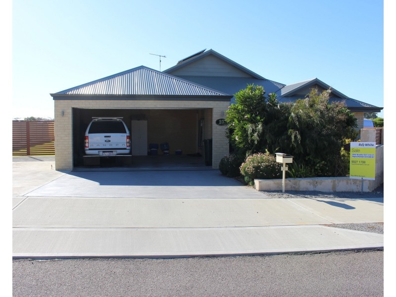 25 Mason Crescent, Port Denison WA 6525