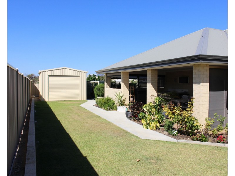 25 Mason Crescent, Port Denison WA 6525