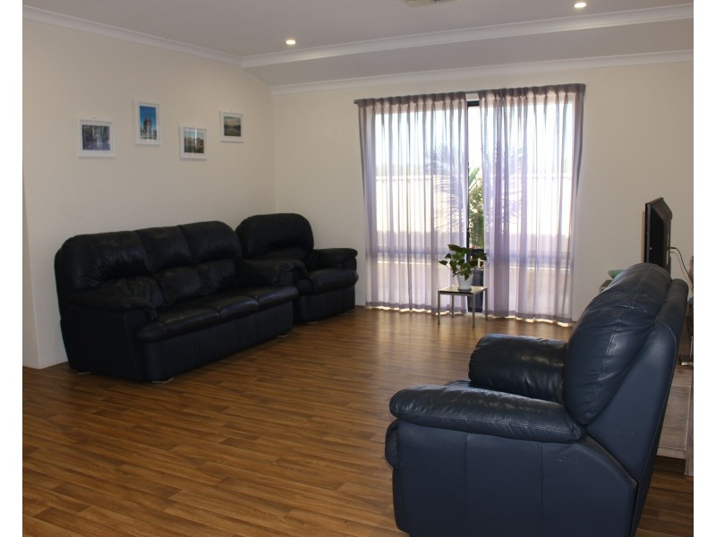 25 Mason Crescent, Port Denison WA 6525