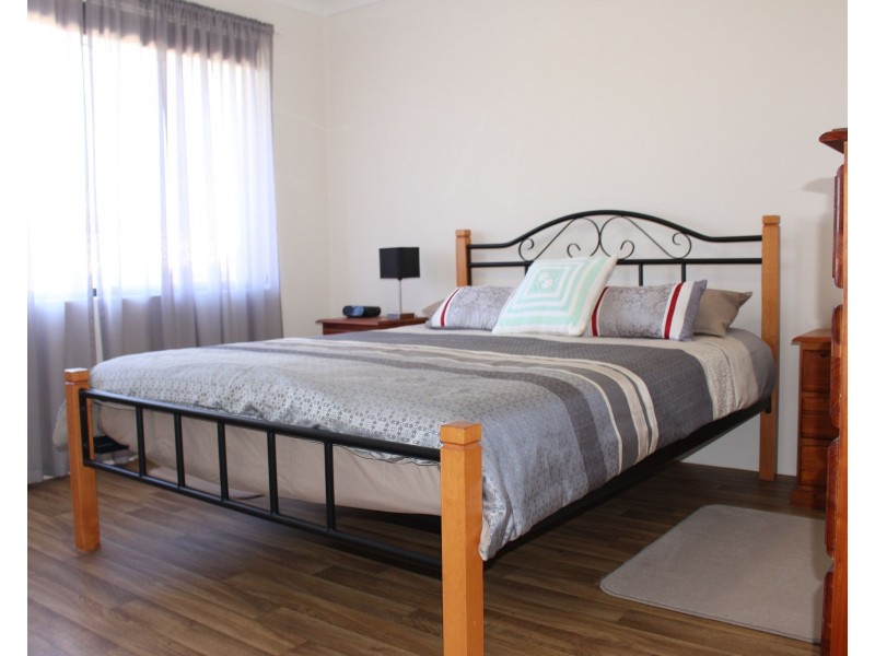 25 Mason Crescent, Port Denison WA 6525