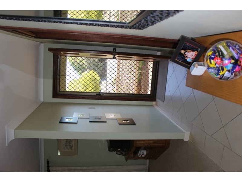 15 Pickering Drive, Dongara WA 6525