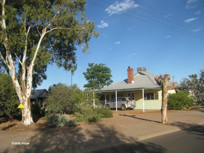 8 Niven Crescent, Carnamah WA 6517