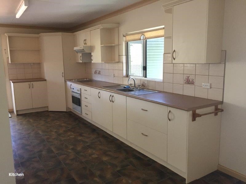 8 Niven Crescent, Carnamah WA 6517