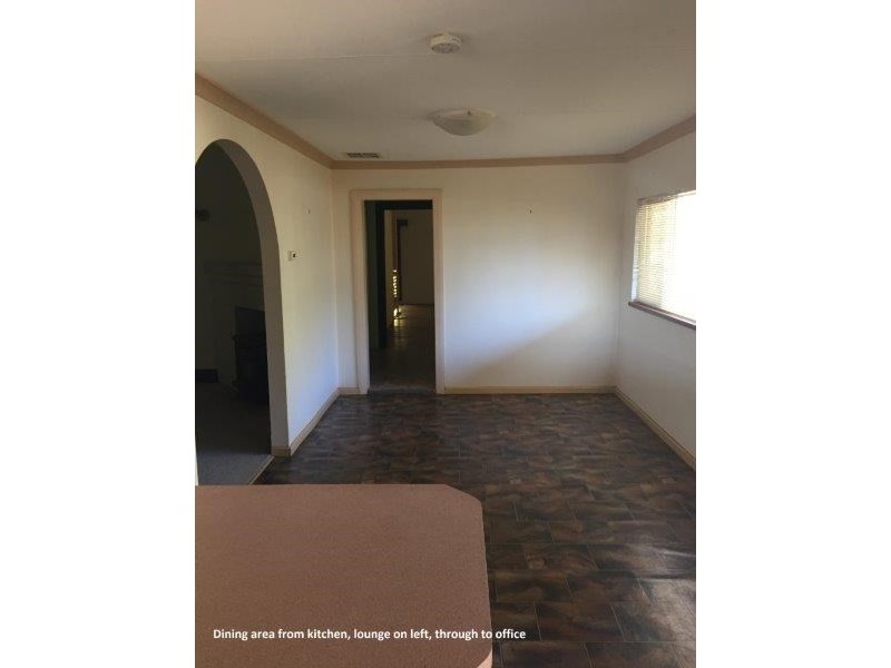 8 Niven Crescent, Carnamah WA 6517