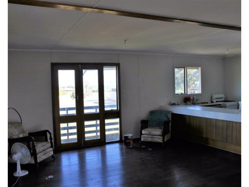 100 Point Leander Drive, Port Denison WA 6525