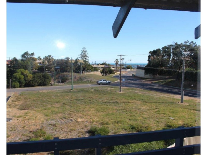 100 Point Leander Drive, Port Denison WA 6525