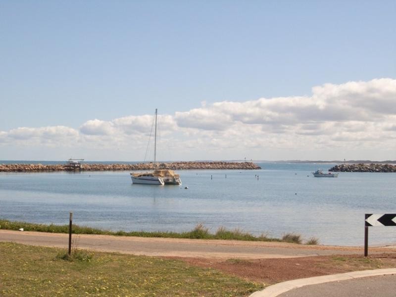 1 Herbert Street, Port Denison WA 6525