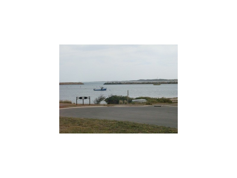 1 Herbert Street, Port Denison WA 6525