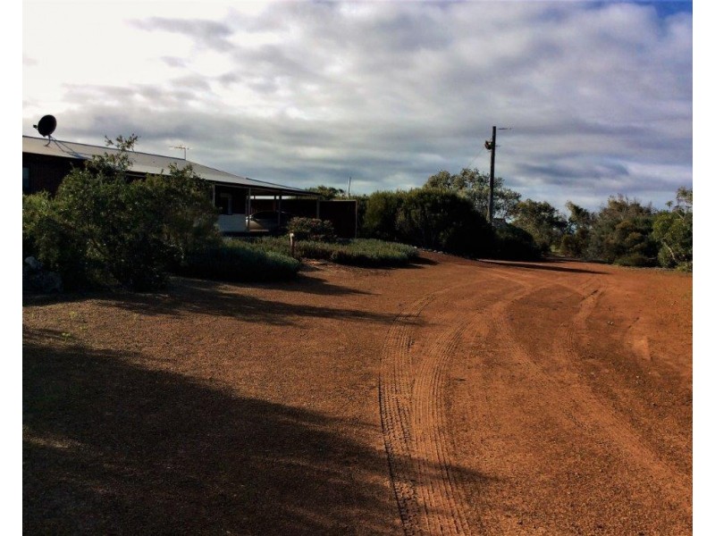 169 Bookara East Road, Bookara WA 6525