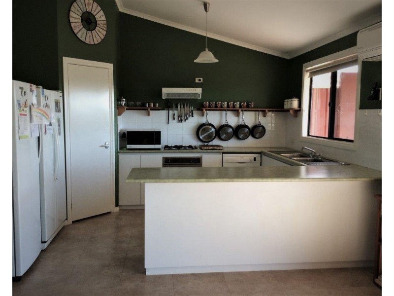 169 Bookara East Road, Bookara WA 6525