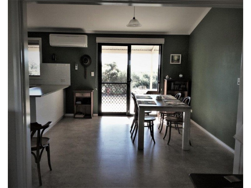 169 Bookara East Road, Bookara WA 6525