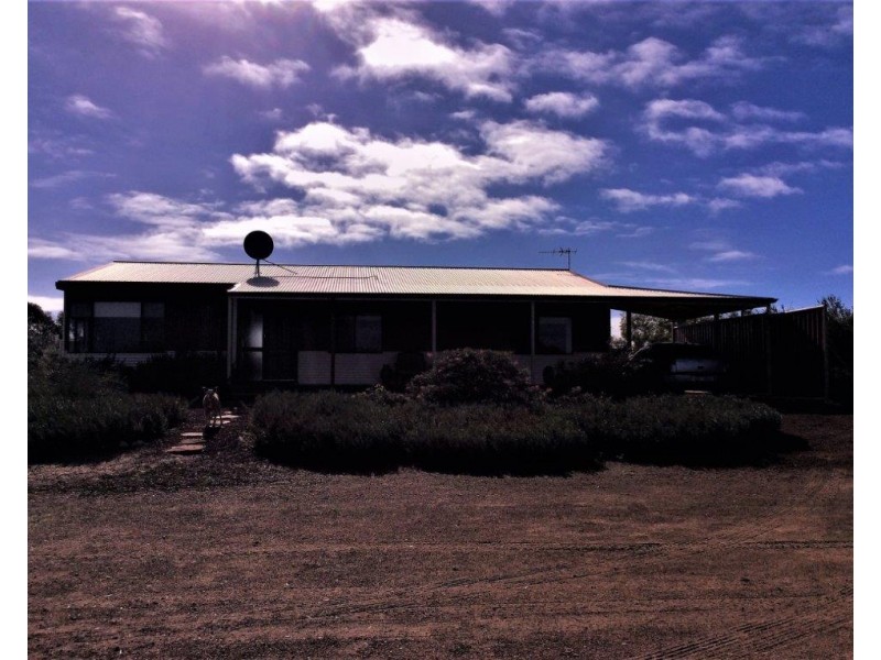 169 Bookara East Road, Bookara WA 6525