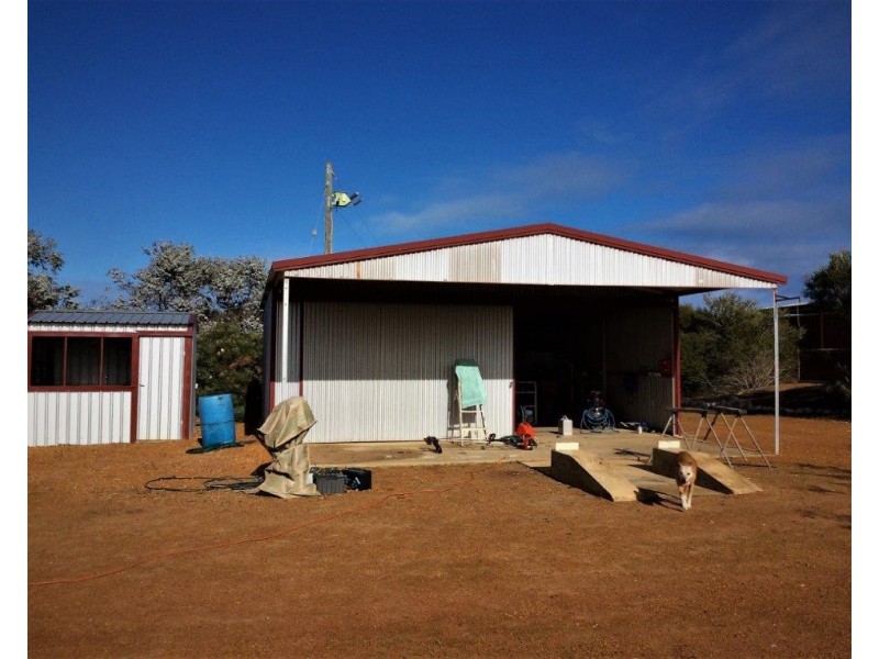 169 Bookara East Road, Bookara WA 6525