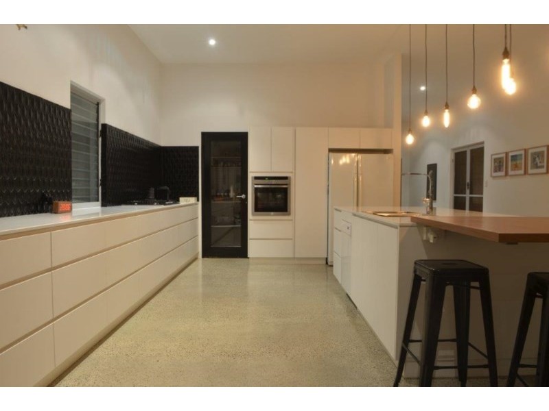 66 Hidden Valley Close, Dongara WA 6525