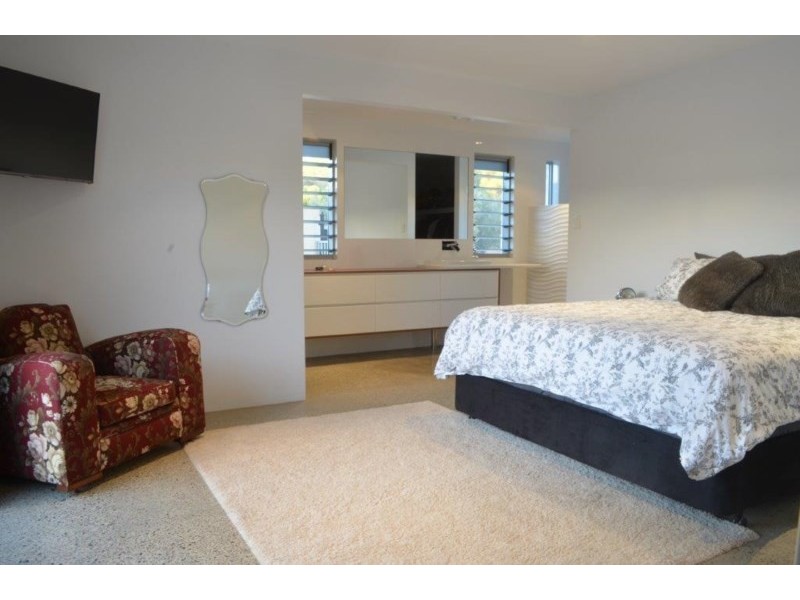 66 Hidden Valley Close, Dongara WA 6525