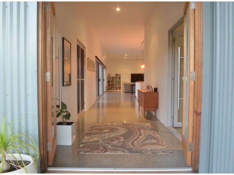 66 Hidden Valley Close, Dongara WA 6525