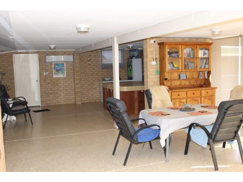 223 Point Leander Drive, Port Denison WA 6525