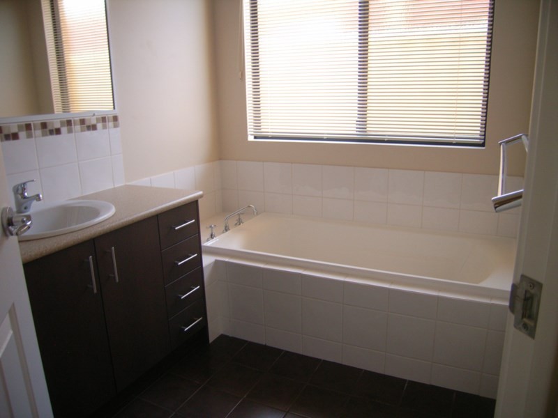 5 Damia Circle, Port Denison WA 6525