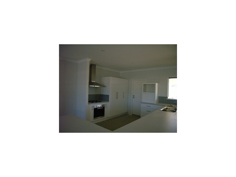 17 Gillam Drive, Dongara WA 6525