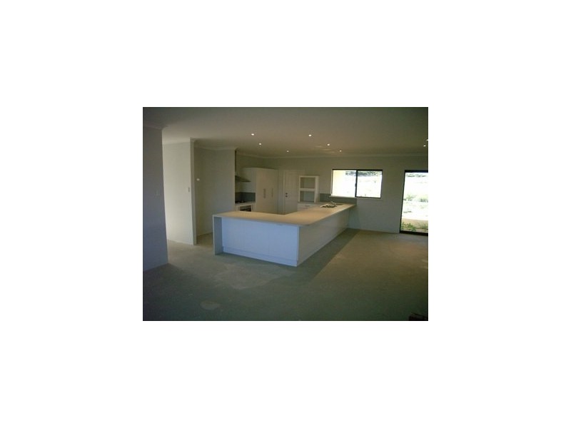 17 Gillam Drive, Dongara WA 6525