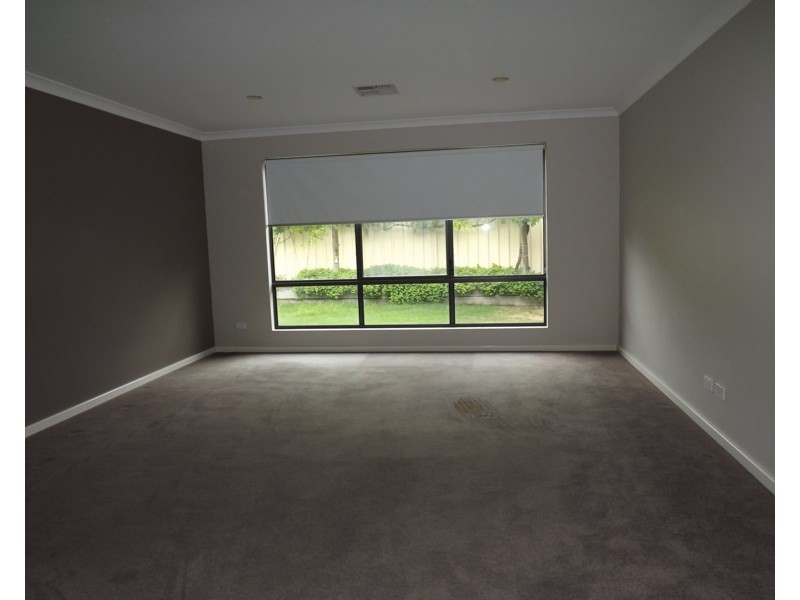 8 Mason Crescent, Port Denison WA 6525