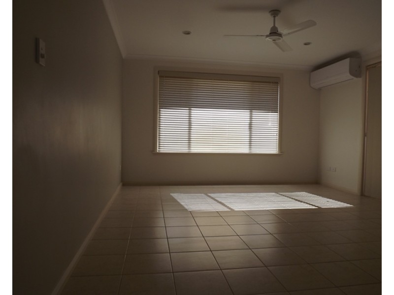 15 Premier Circle, Dongara WA 6525