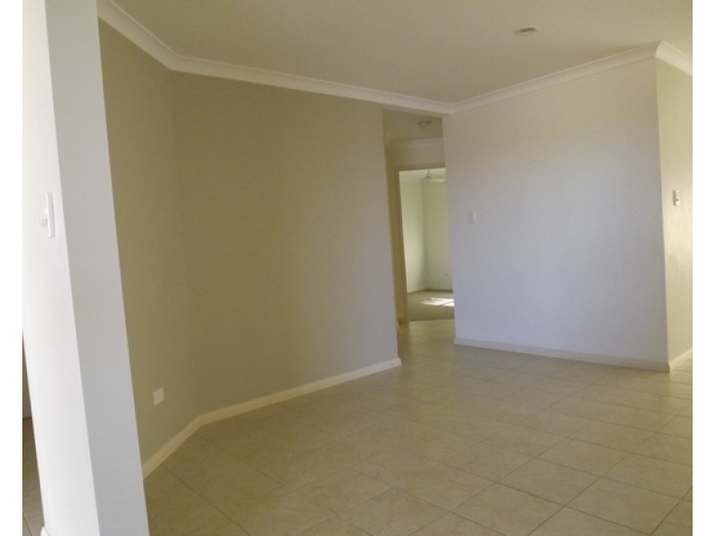 15 Premier Circle, Dongara WA 6525