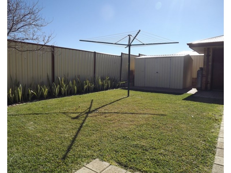 15 Premier Circle, Dongara WA 6525