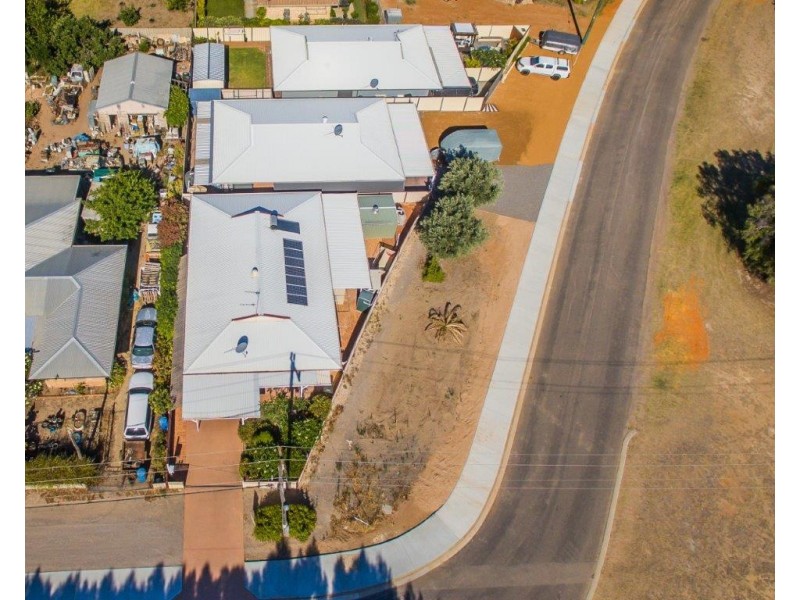 1C Irwin Crescent, Dongara WA 6525