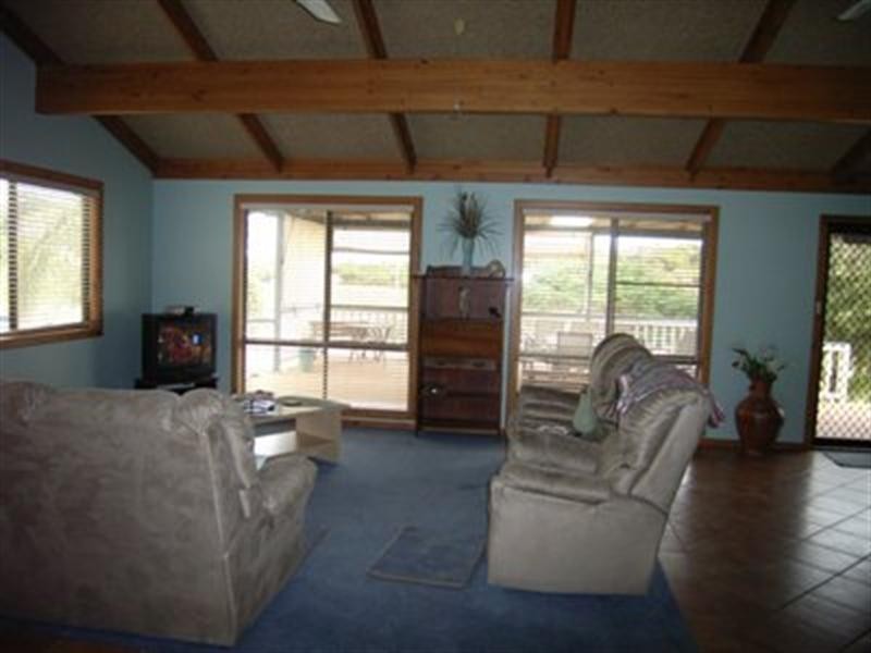 16 Plester Street, Port Denison WA 6525