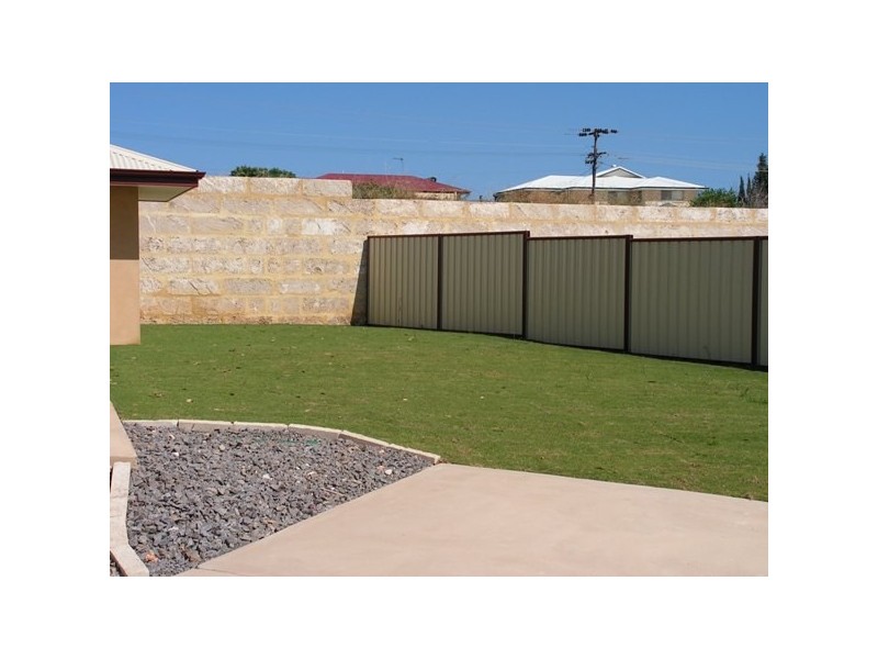 Unit 2/216 Stickland, Port Denison WA 6525