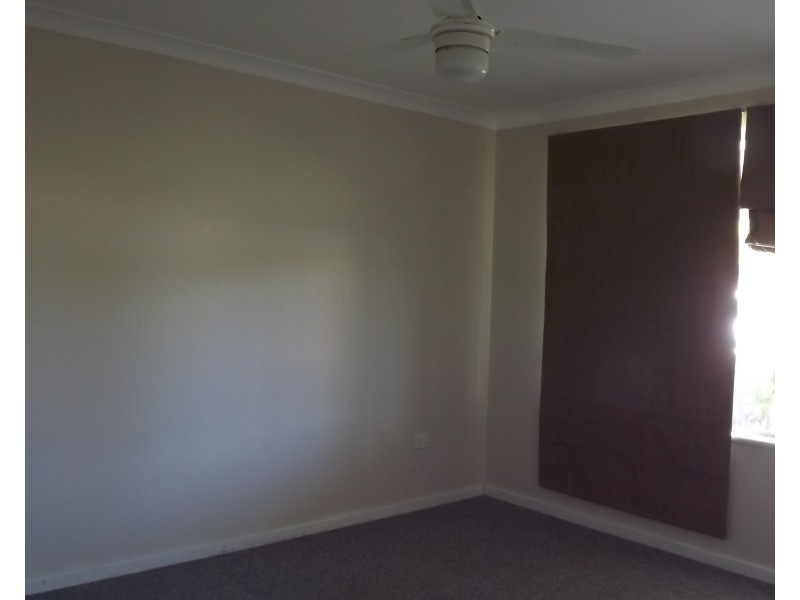 16 Dodd Street, Dongara WA 6525