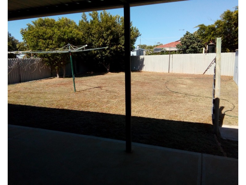 16 Dodd Street, Dongara WA 6525