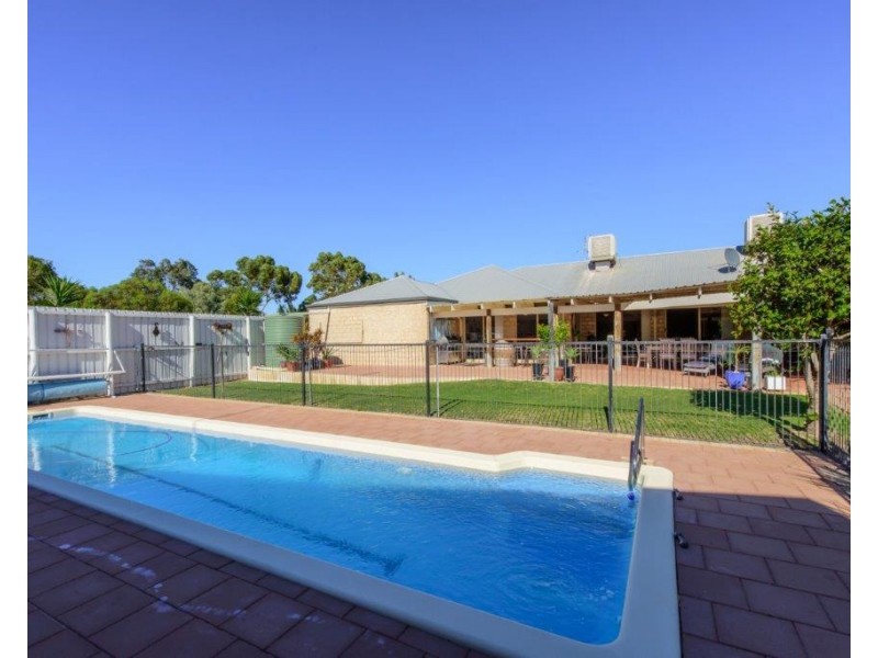 92 Brennand Road, Dongara WA 6525