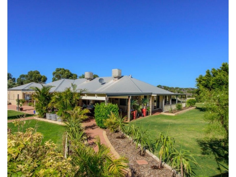 92 Brennand Road, Dongara WA 6525