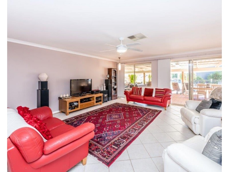 92 Brennand Road, Dongara WA 6525