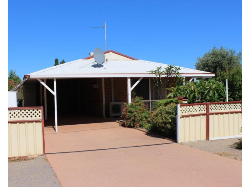 1 Irwin Crescent, Dongara WA 6525