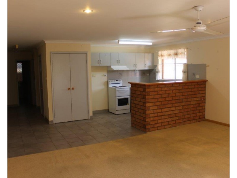 1 Irwin Crescent, Dongara WA 6525