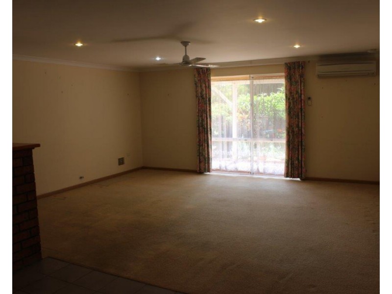 1 Irwin Crescent, Dongara WA 6525