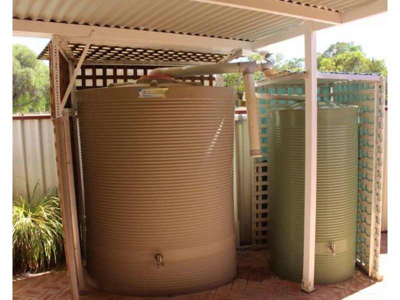 1 Irwin Crescent, Dongara WA 6525