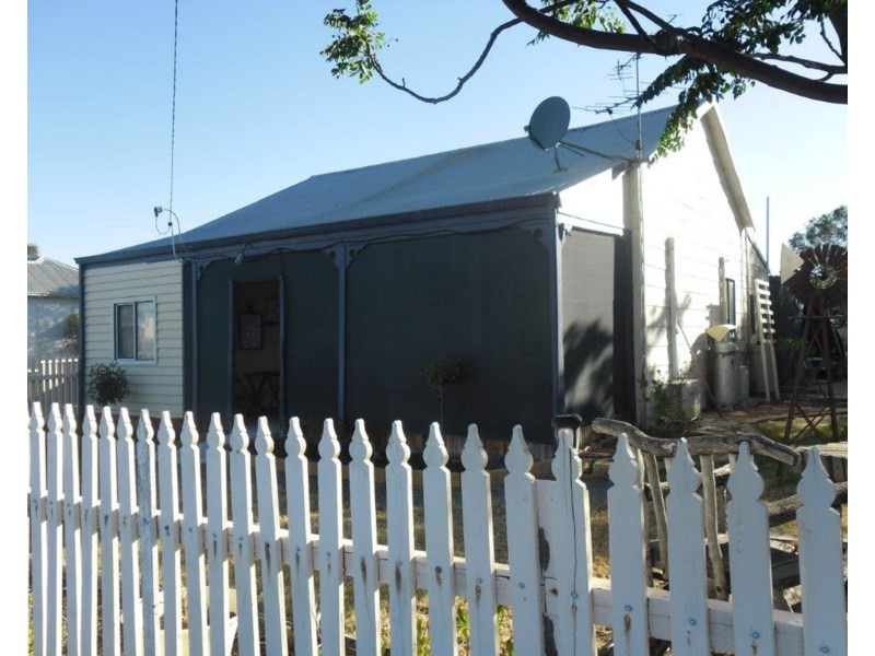 3 Niven Crescent, Carnamah WA 6517