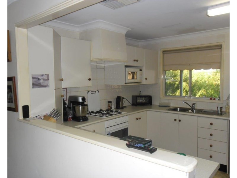 2 Nairn Street, Carnamah WA 6517