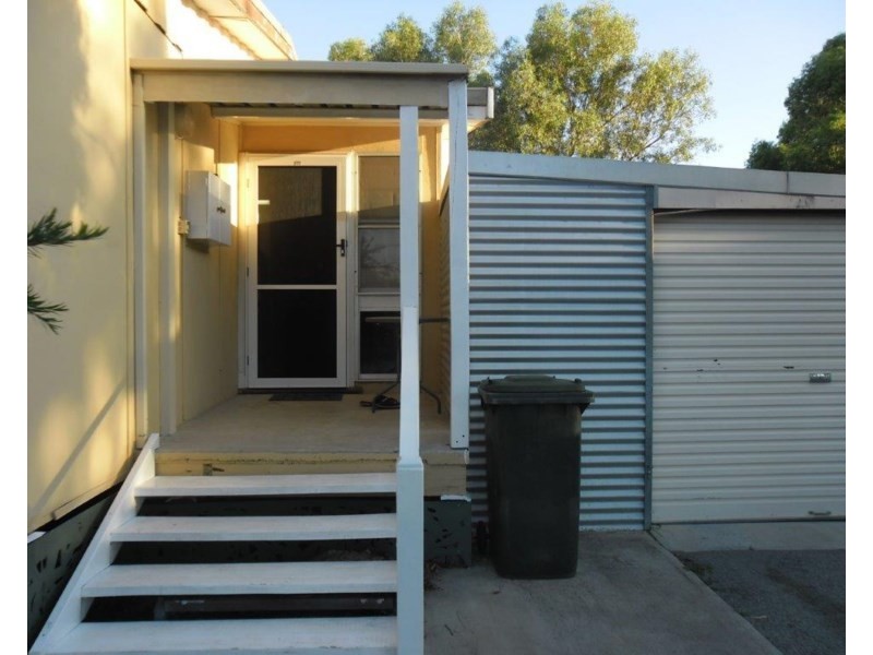 2 Nairn Street, Carnamah WA 6517