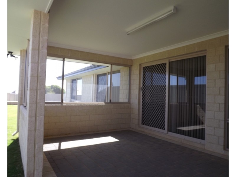 11 Turton Heights, Dongara WA 6525