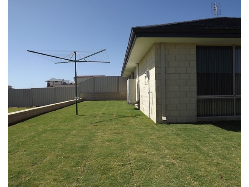 11 Turton Heights, Dongara WA 6525