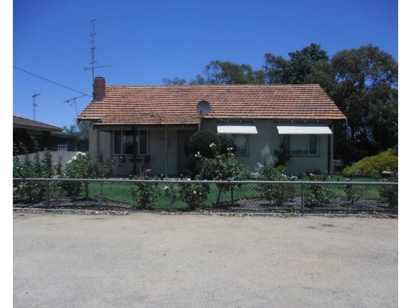 4 Robertson Street, Carnamah WA 6517