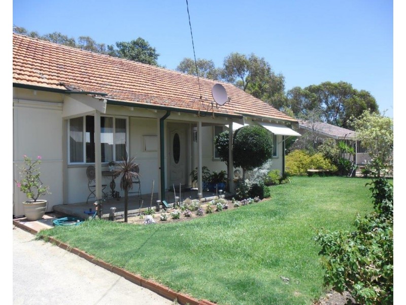 4 Robertson Street, Carnamah WA 6517