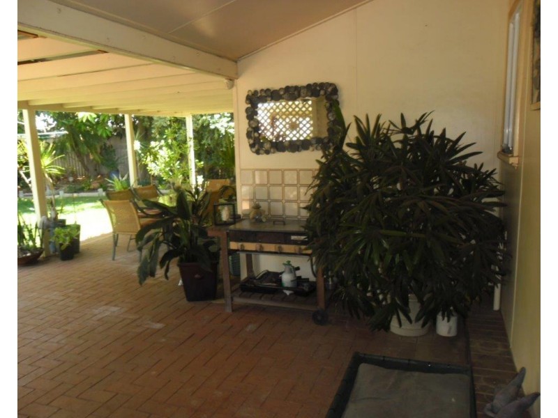 4 Robertson Street, Carnamah WA 6517